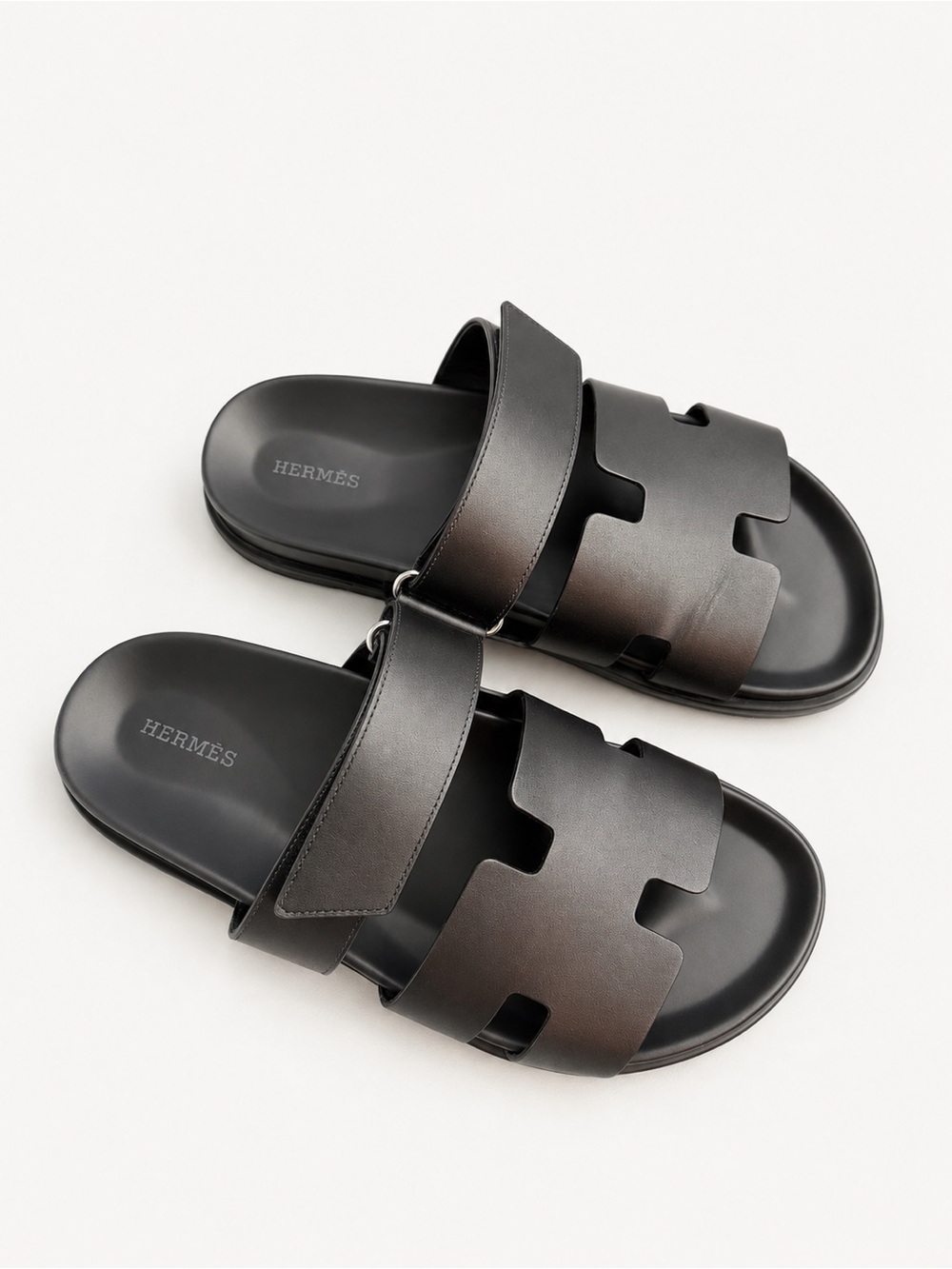 Hermès Chypre Sandals, Noir / black leather Size 41.5